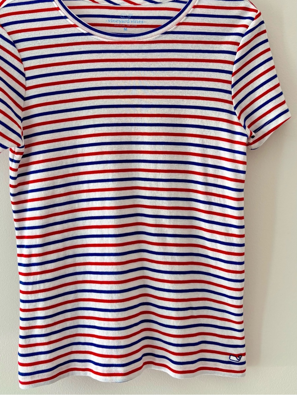 Vineyard Vines—Crewneck Tee-Shirt 100% Cotton, Red/White/Blue Stripes (Medium) - Picture 2 of 4